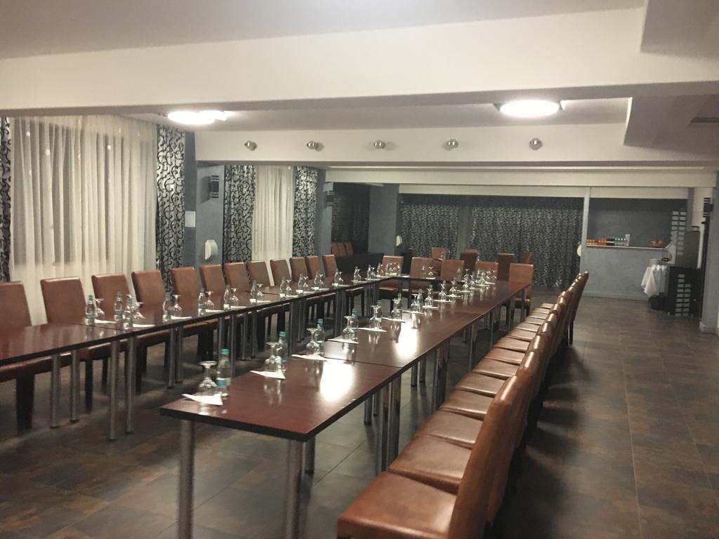 Hotel Lido 크라이오바 외부 사진